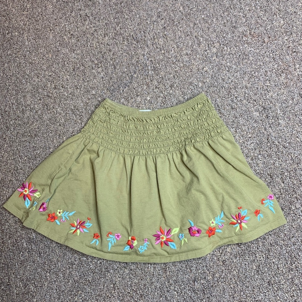 Garnet Bill Kids Skirt Size XS Green Floral Embroidered Smocked Pull On Cotton